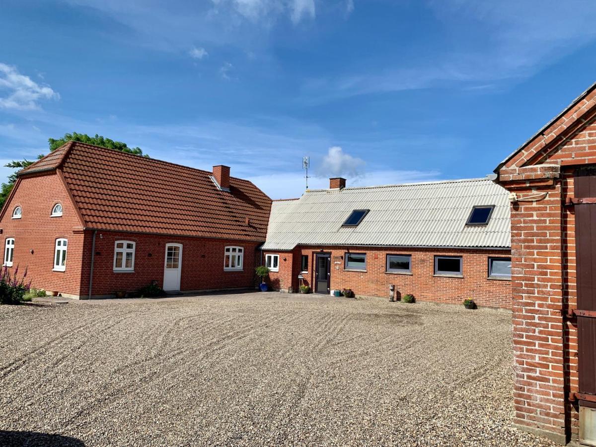 Feriegårder Hennebjerg Stavso